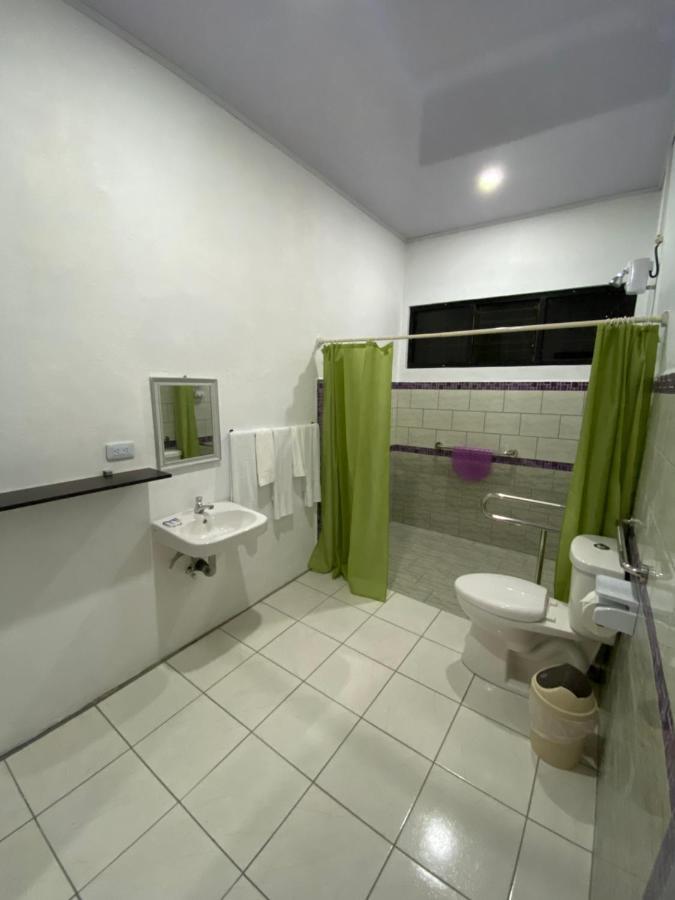 Hotel El Coco Alajuela Esterno foto
