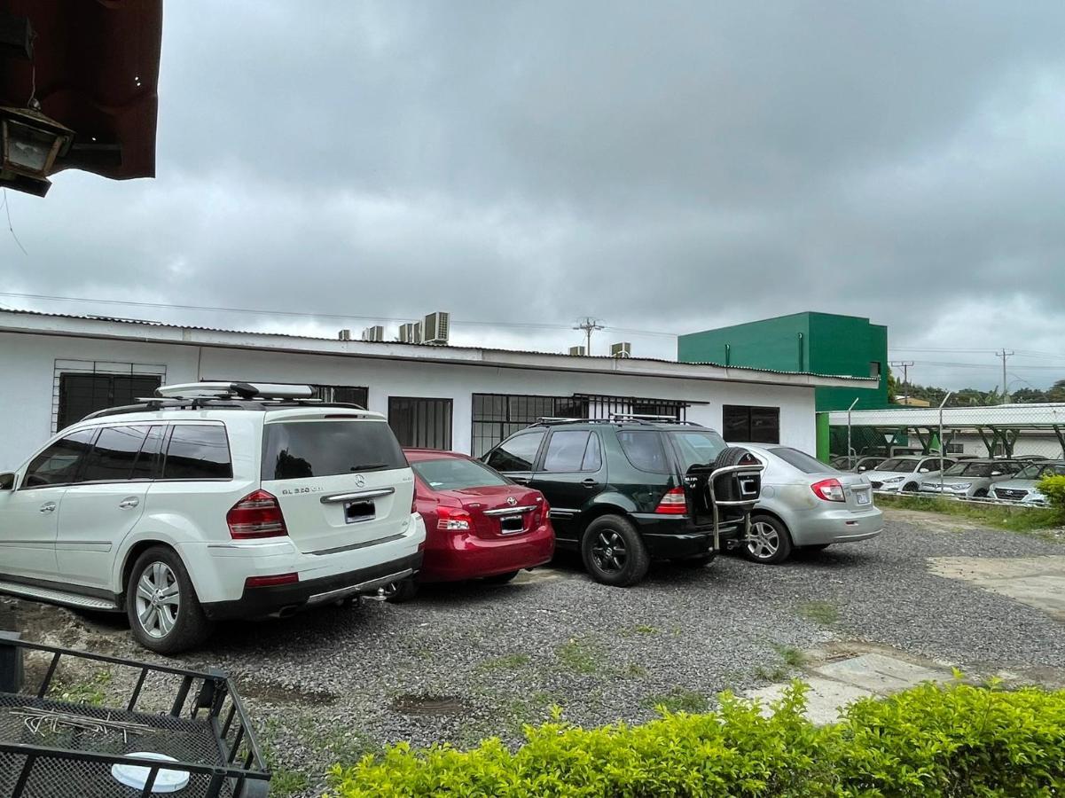 Hotel El Coco Alajuela Esterno foto